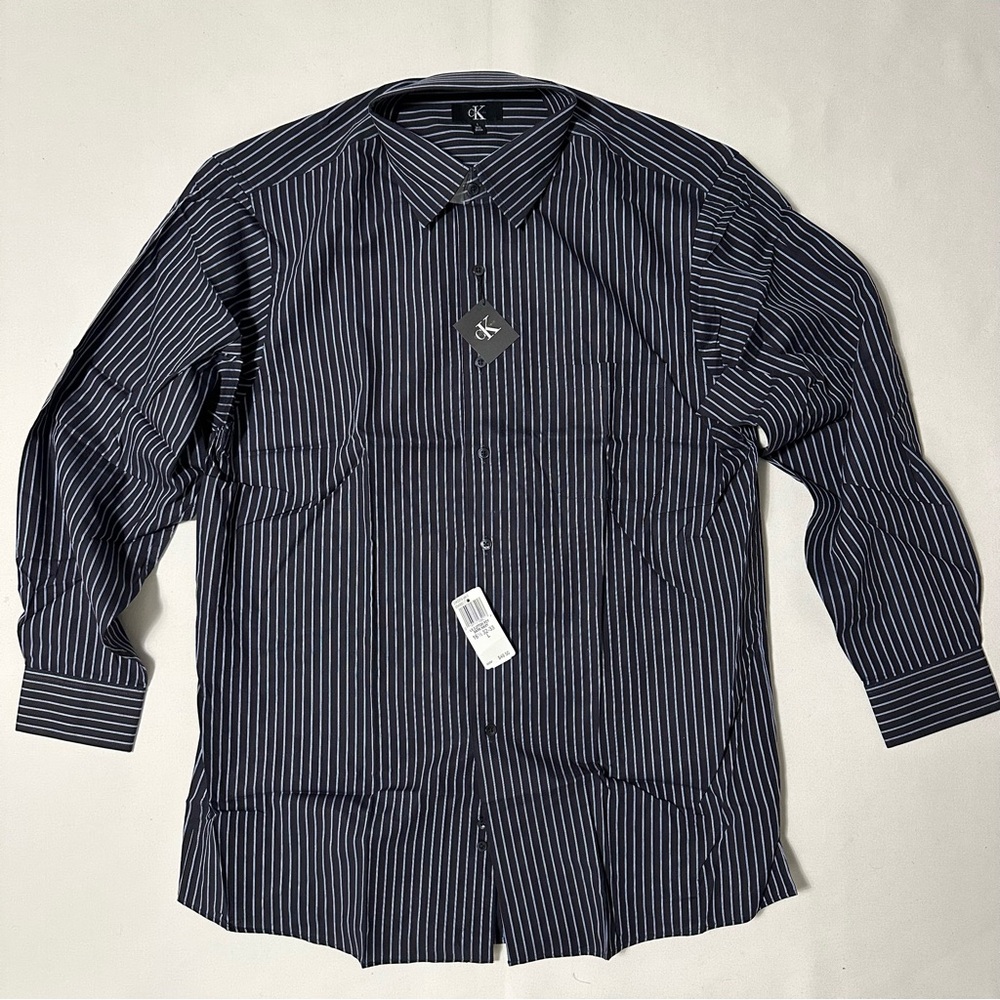 Calvin Klein Dark Navy Striped Men’s Shirt Size 16.5L 32/33